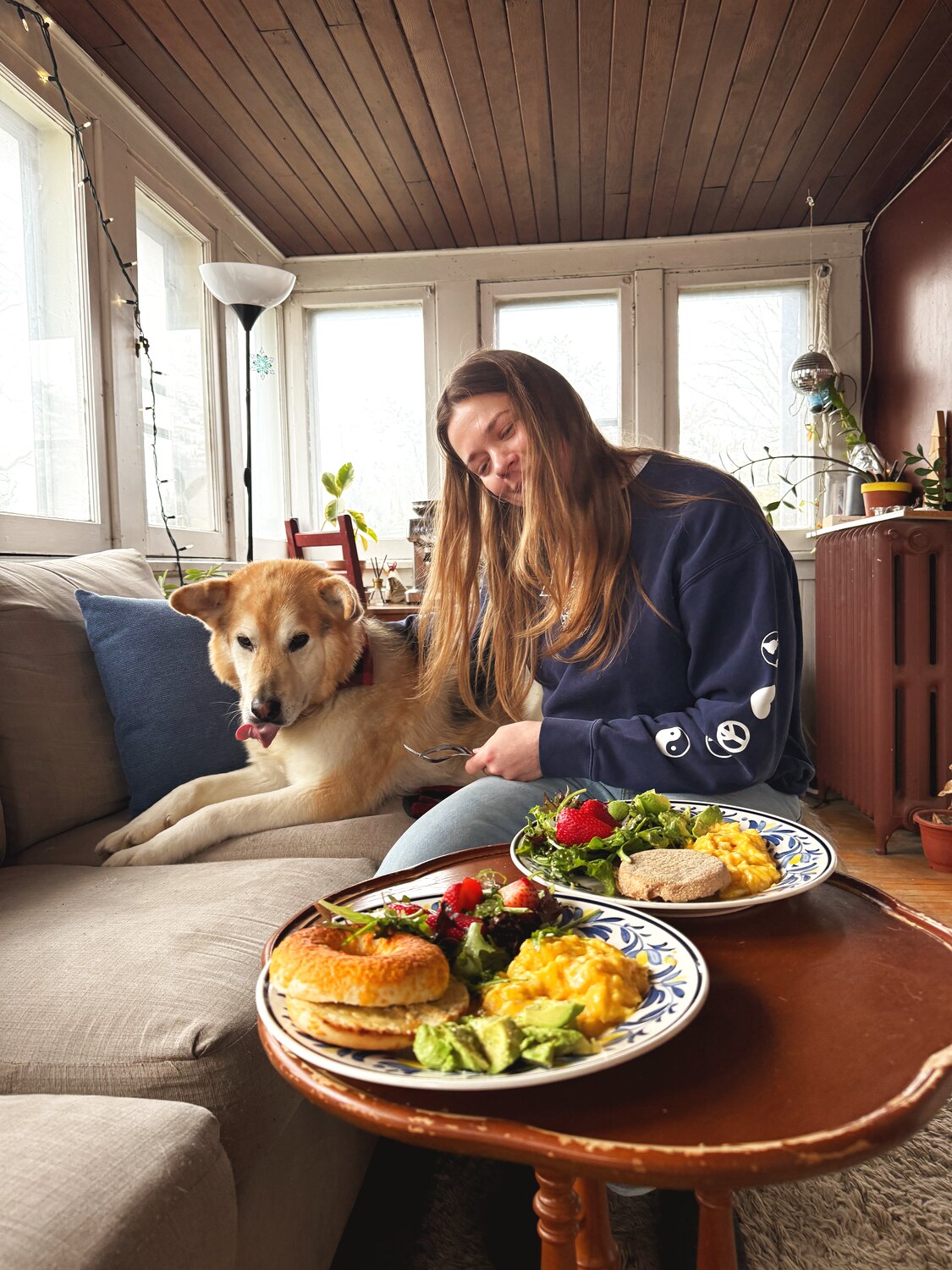 A cosy moment at home with good food